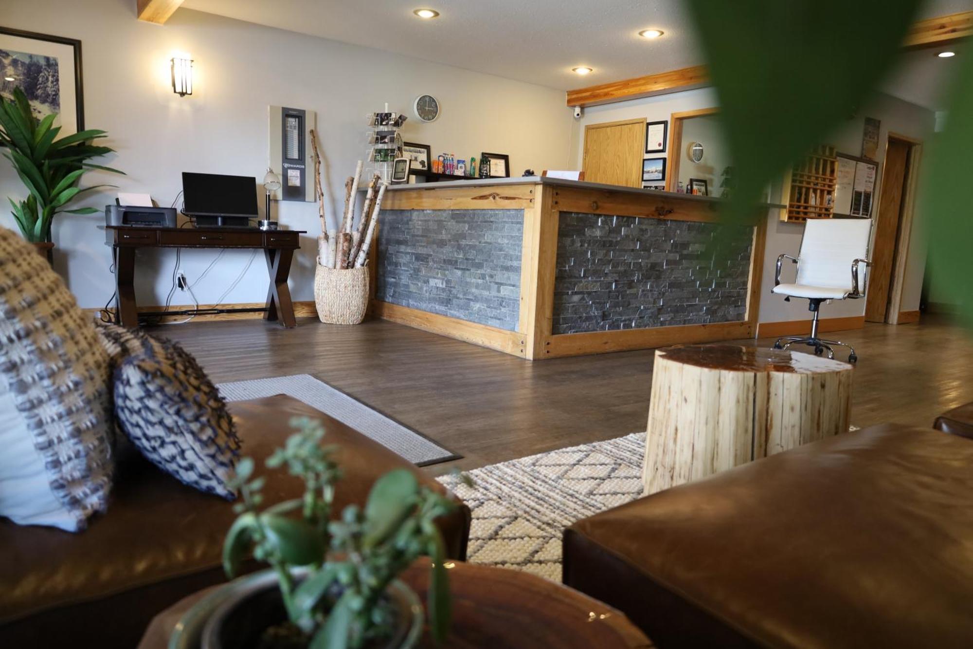 Glacier Mountain Lodge ブルーリバー エクステリア 写真