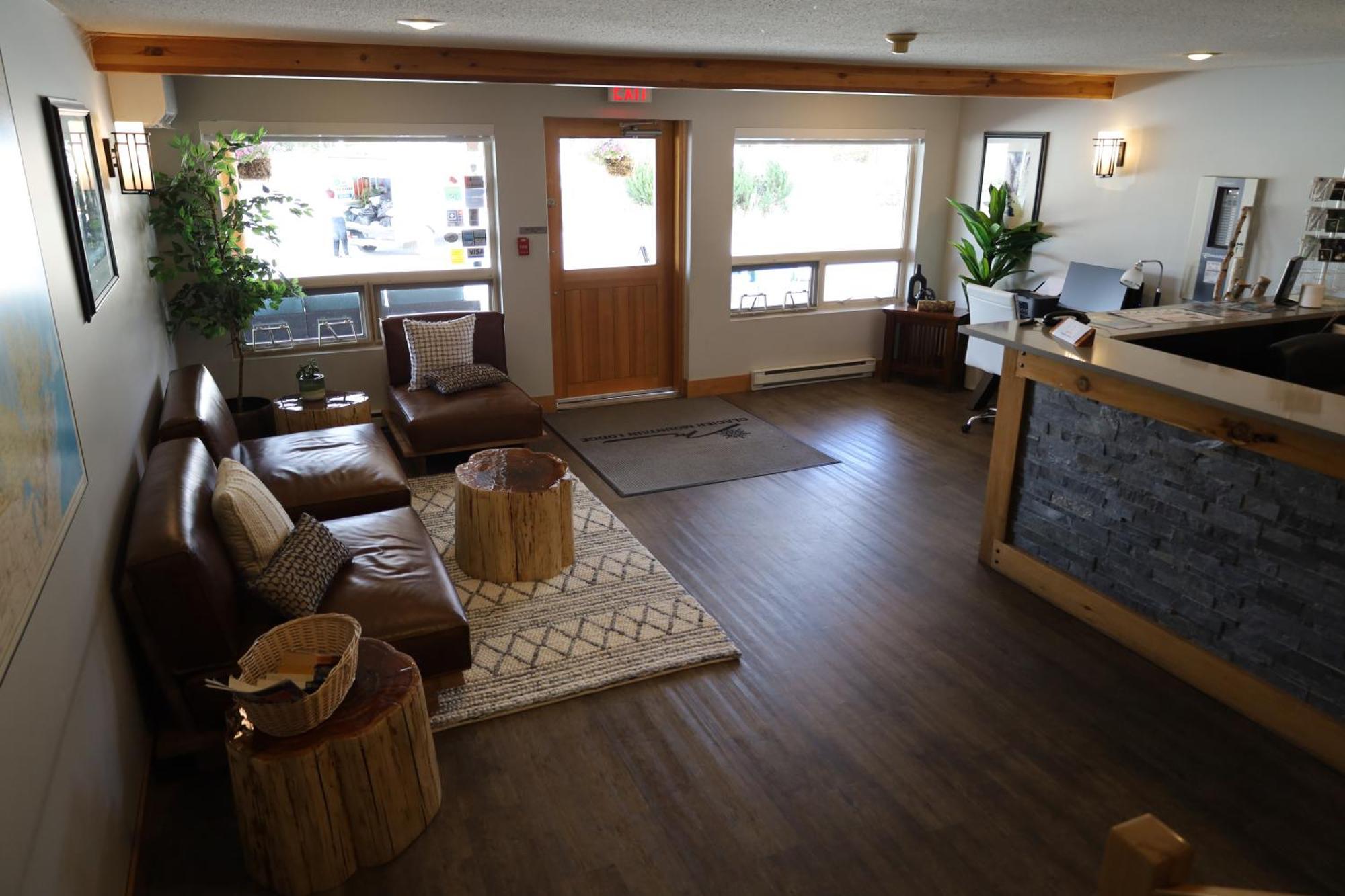 Glacier Mountain Lodge ブルーリバー エクステリア 写真