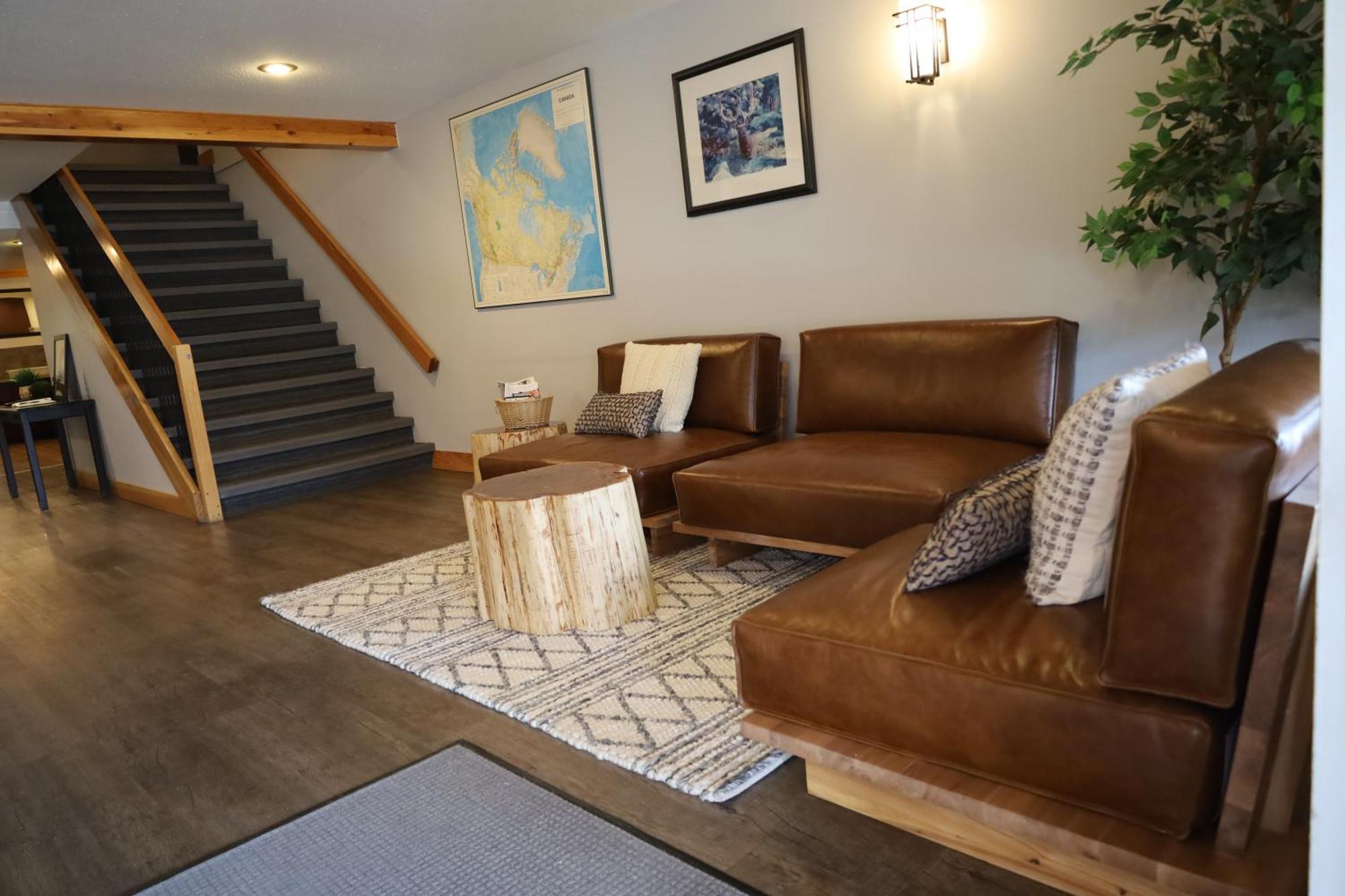 Glacier Mountain Lodge ブルーリバー エクステリア 写真