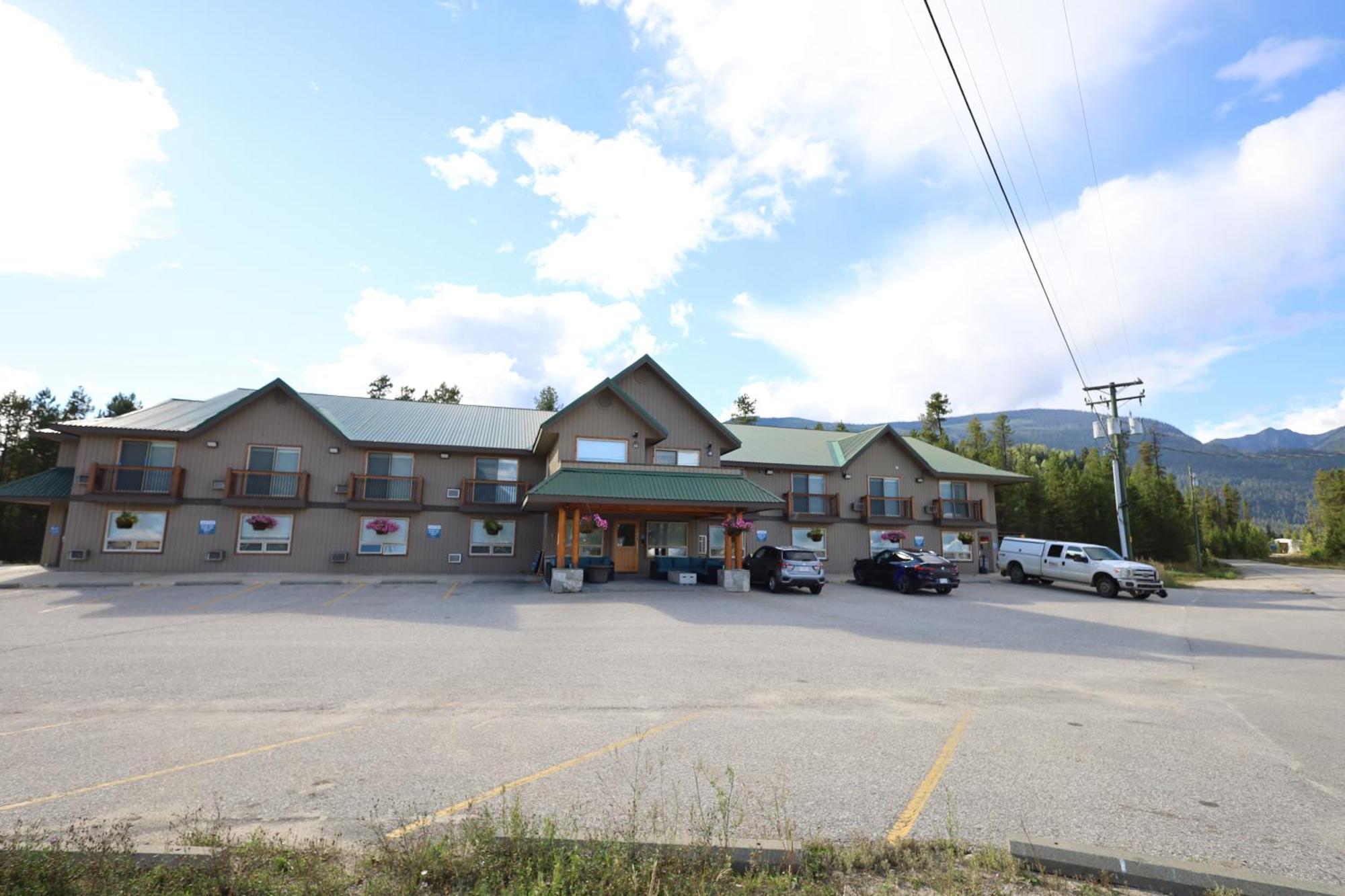 Glacier Mountain Lodge ブルーリバー エクステリア 写真