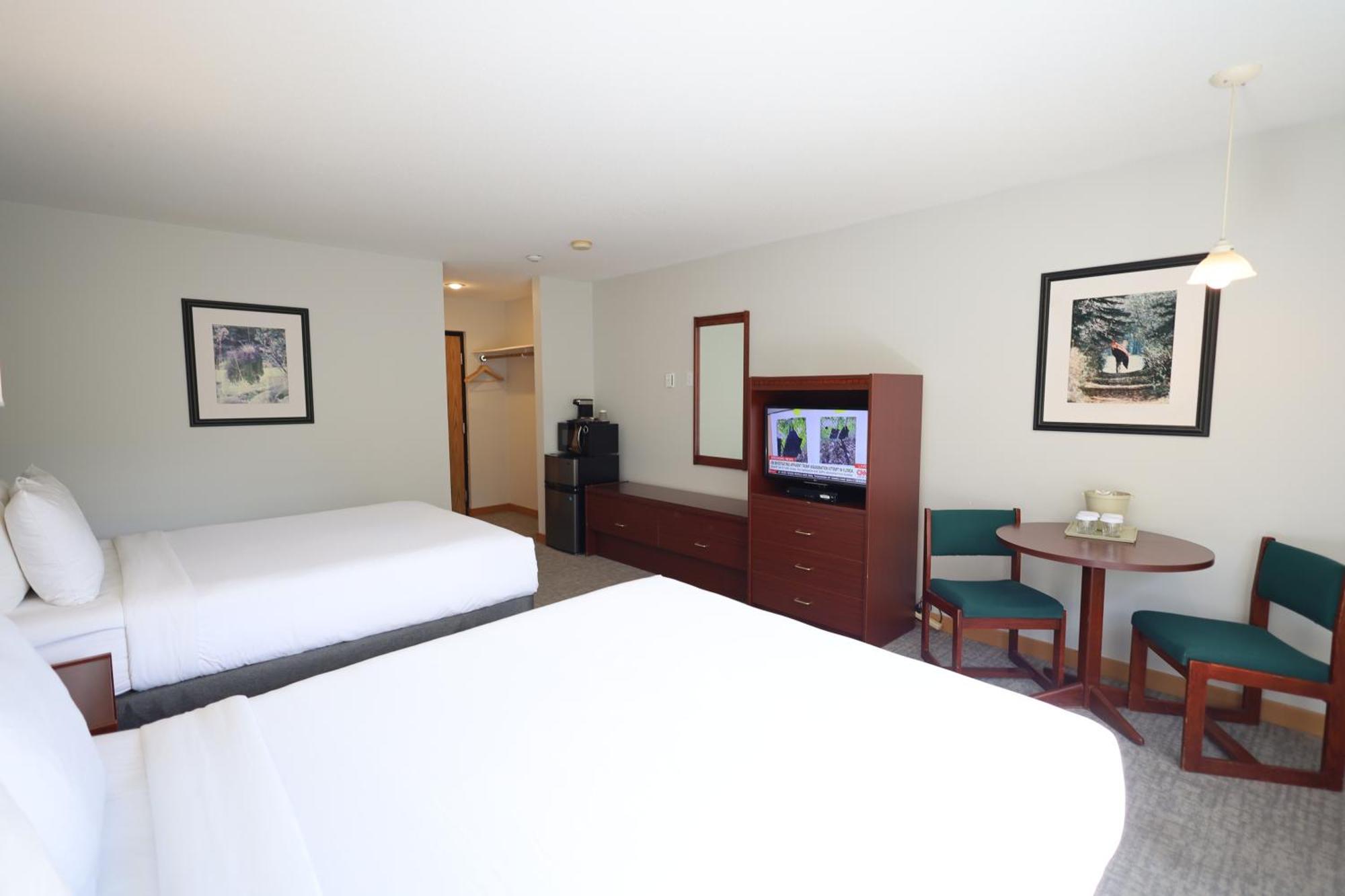 Glacier Mountain Lodge ブルーリバー エクステリア 写真