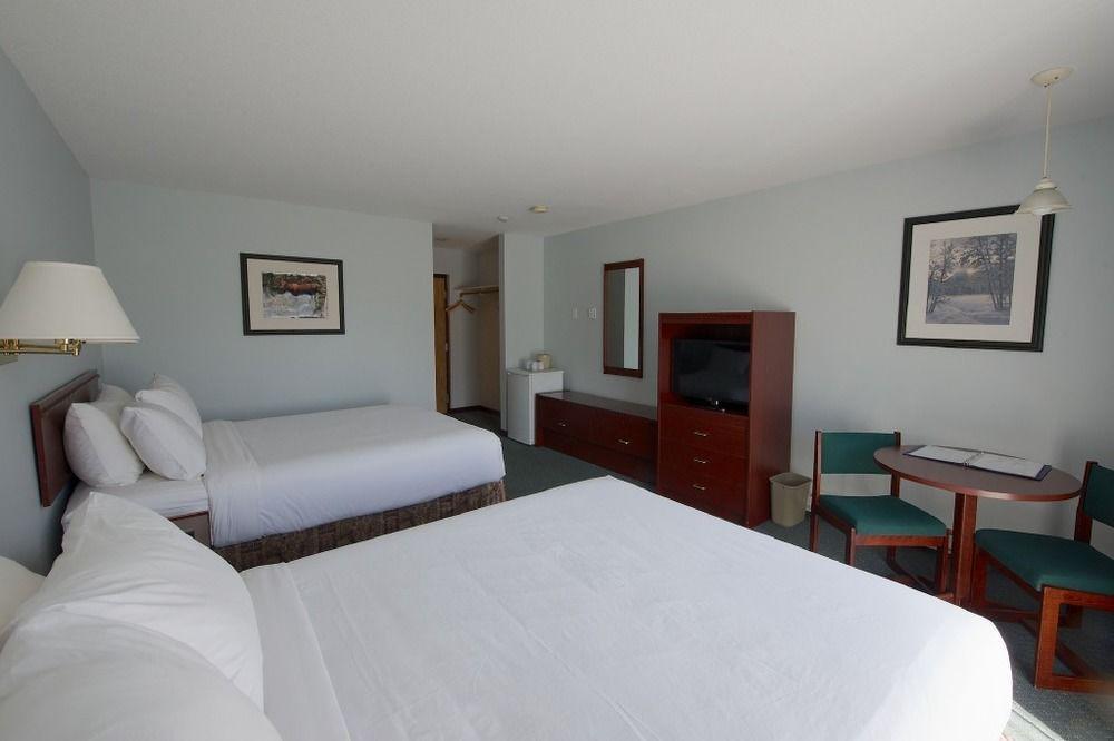 Glacier Mountain Lodge ブルーリバー エクステリア 写真